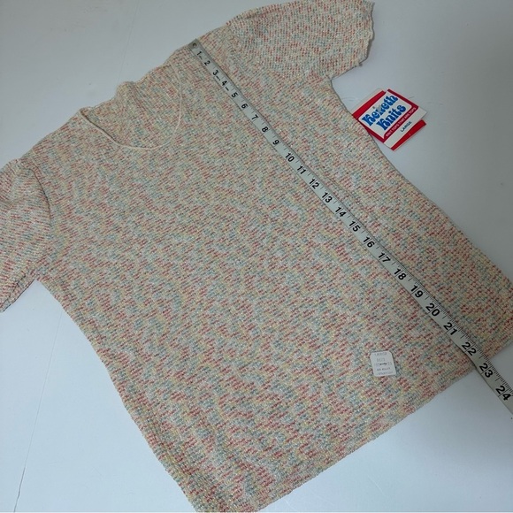 Vtg Kenneth Knits 70s/80s pastel knit top - Picture 6 of 6